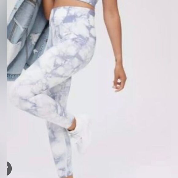 Offline by Aerie Seamless High Waisted Leggings in Blue Tie Dye. Small. - Picture 2 of 8